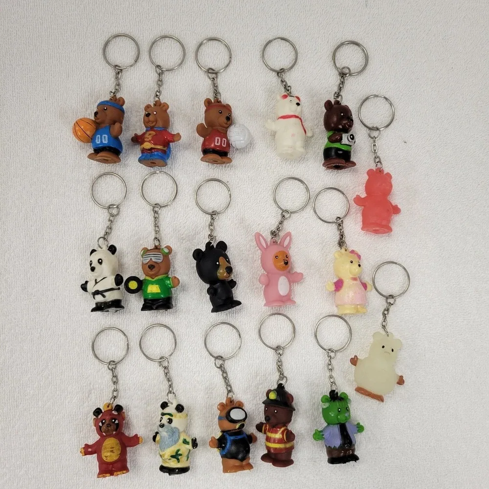 Gao Nanbei Lot of 17 Vintage soft rubber keychains